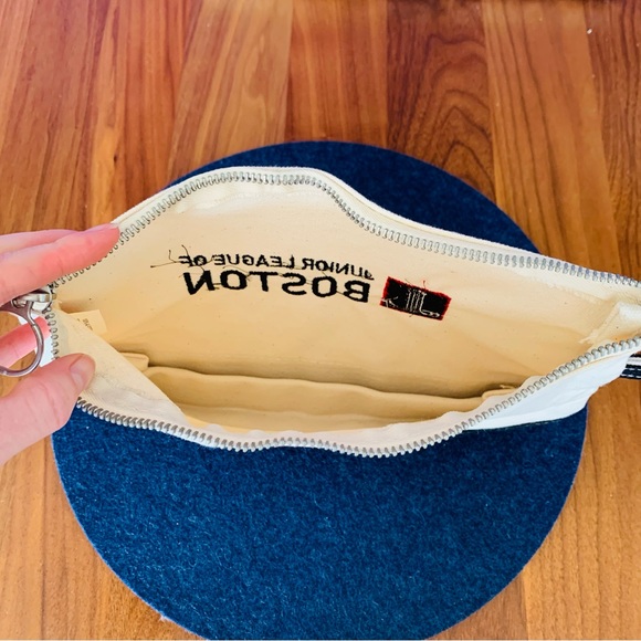 Junior League of Boston Cosmetic Bag - NWOT - Picture 3 of 4